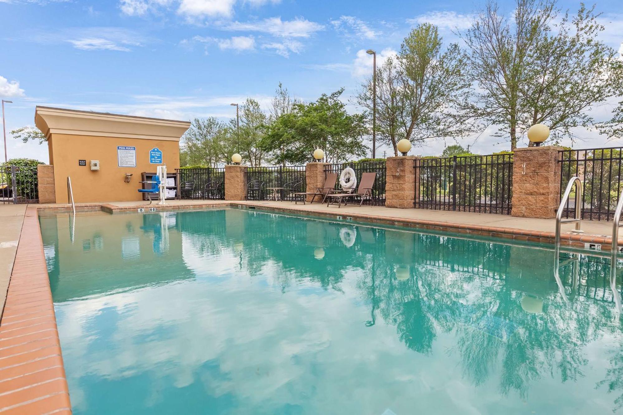 Hampton Inn - Atmore Exterior photo